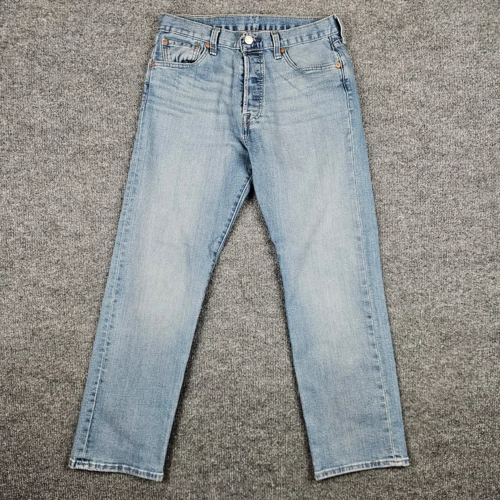 Levi 501 Jeans Men's 30x30(28) Original Fit Button Fly Straight Light Wash Denim